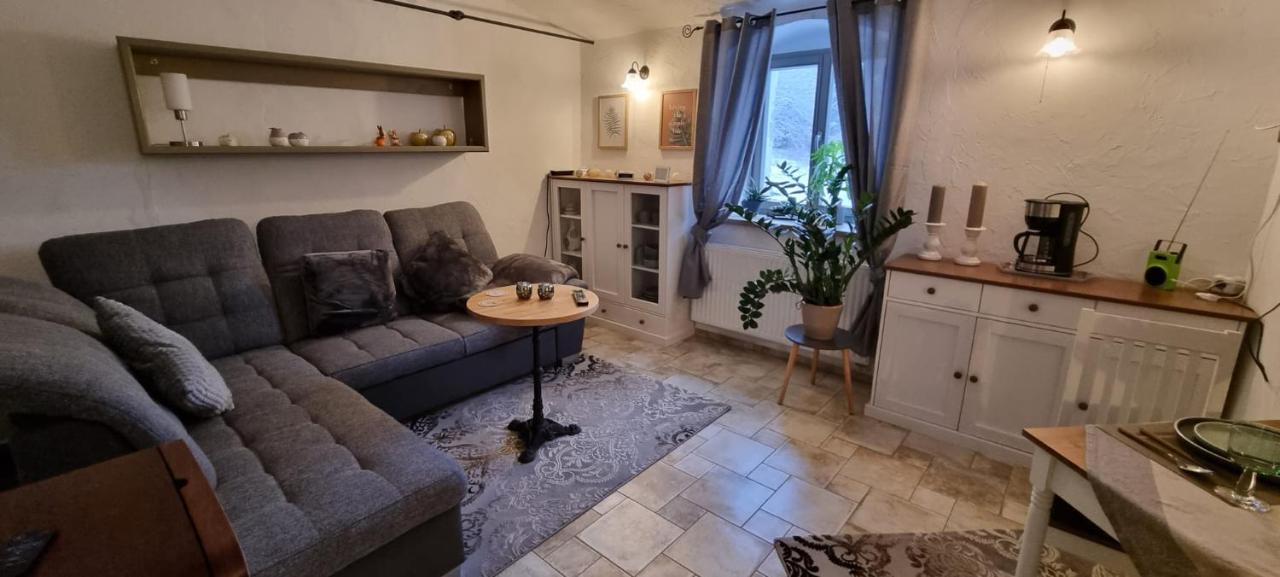 Monteur-Ferienwohnung Ot Naundorf Naundorf  Exteriör bild